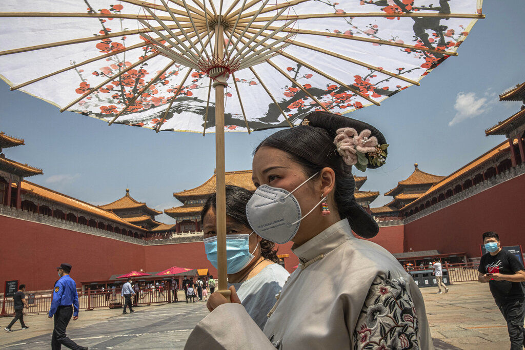 APTOPIX Virus Outbreak China Congress